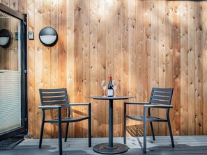 Outdoor dining - Rosthwaite - UKC6639 (Windermere)