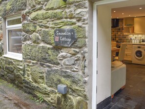Property grounds - 3 bedroom accommodation in Beddgelert (Beddgelert)