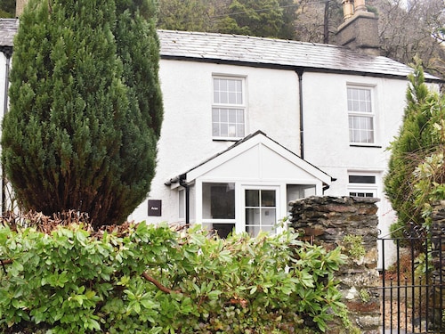4 bedroom accommodation in Beddgelert