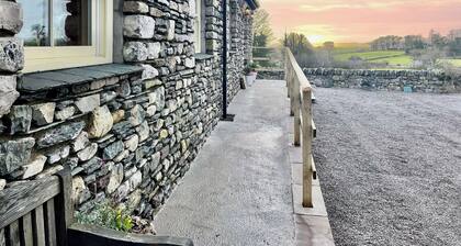 2 bedroom accommodation in Barrows Green, near Kendal