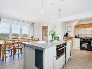Dishwasher - 4 bedroom accommodation in Ingleton (Ingleton)