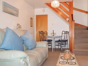 Living area - 2 bedroom accommodation in Tywyn (Tywyn)