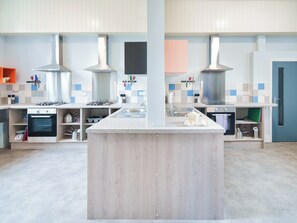 Private kitchen - 7 bedroom accommodation in Cardigan (Cardigan)