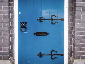 Exterior detail - 7 bedroom accommodation in Cardigan (Cardigan)