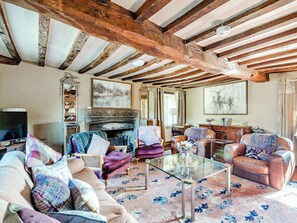 TV, fireplace - 5 bedroom accommodation in Croxton Kerrial, near Grantham (Croxton Kerrial, near Grantham)
