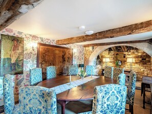 Dining - 5 bedroom accommodation in Croxton Kerrial, near Grantham (Croxton Kerrial, near Grantham)