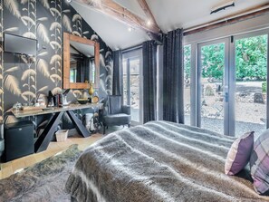 8 bedrooms, free WiFi
