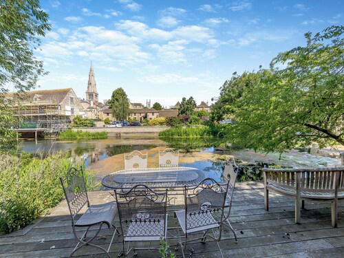 3 Schlafzimmer Unterkunft in Stamford