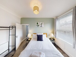 5 bedrooms, free WiFi - 44 Norwood - UKC6913 (Scarborough)