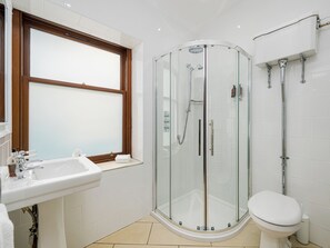 Towels - The Courtyard Apartment - UKC6965 (Carnoustie, near Dundee)