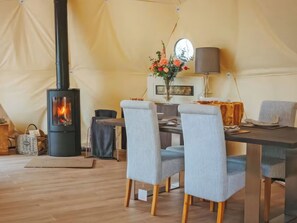 Dining - The Tree Dome - UKC6979 (Ludlow)