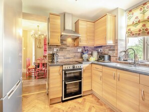 Diskmaskin och barnstol