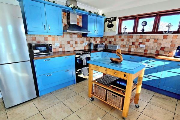 Kitchen/diner | Flag House - Norfolk Holiday Lodges, Brundall