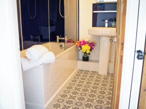 Towels - 2 bedroom accommodation in Barnstaple (Barnstaple)