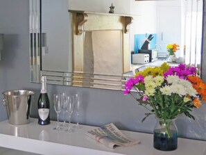 Interior - 2 bedroom accommodation in Barnstaple (Barnstaple)