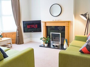 TV - Mayville House - UK41090 (Scarborough)