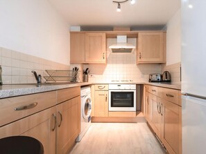 Highchair - Renta Apartments 4 - 20 - UK41127 (Southampton)