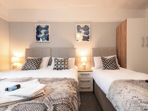 Free WiFi - 2 bedroom accommodation in Portsmouth (Portsmouth)