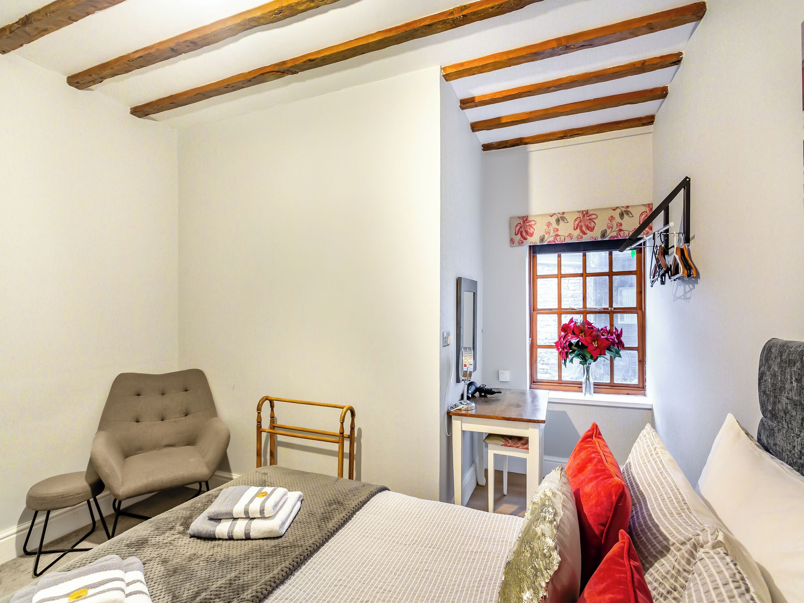 2 bedrooms, WiFi (free)