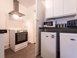High chair - 2 bedroom accommodation in Portsmouth (Portsmouth)