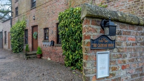 تفاصيل الفندق من الخارج