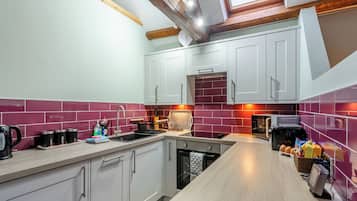 Dishwasher, high chair