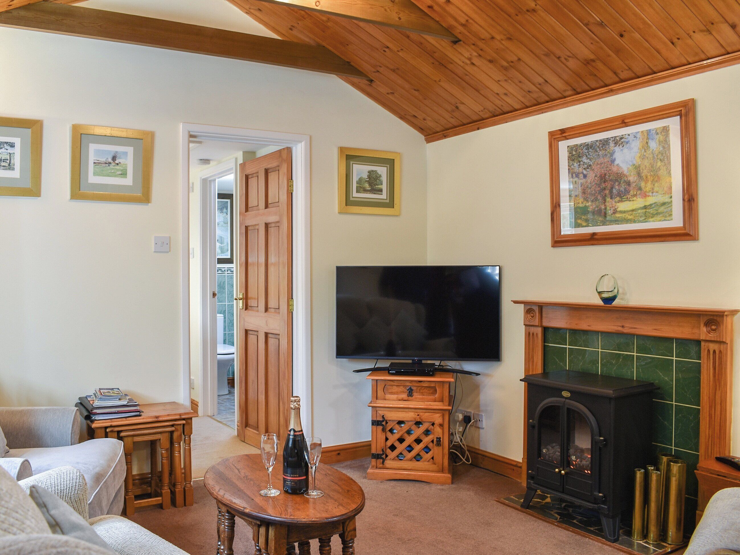 2 Bedroom Accommodation In Winfrith Newburgh - Lulworth Cove