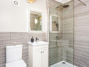 Towels - Oyster Catcher - UK32200 (Skegness)