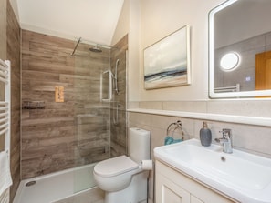 Towels - 2 bedroom accommodation in Skegness (Skegness)