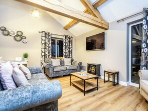 TV - 2 bedroom accommodation in Skegness (Skegness)