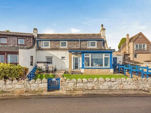 Exterior - 3 bedroom accommodation in Hilton (Hilton)