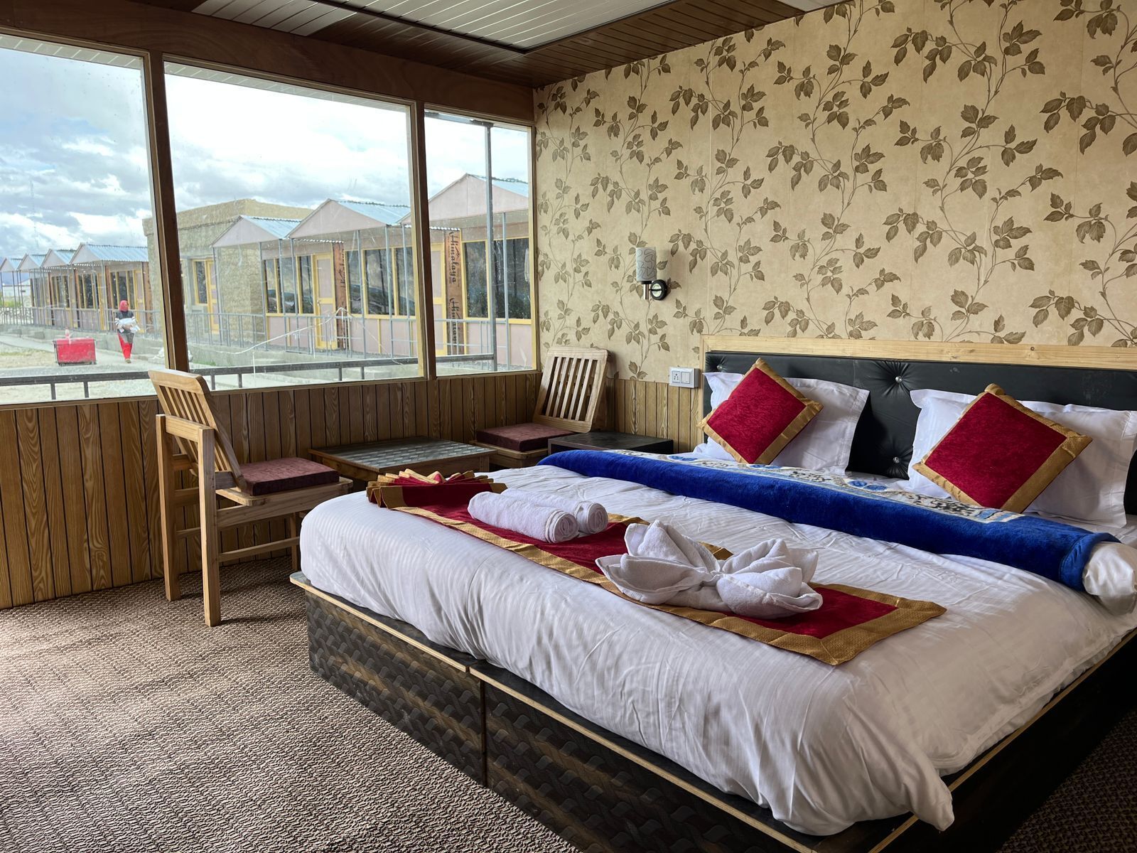 Deluxe Room, Lake View