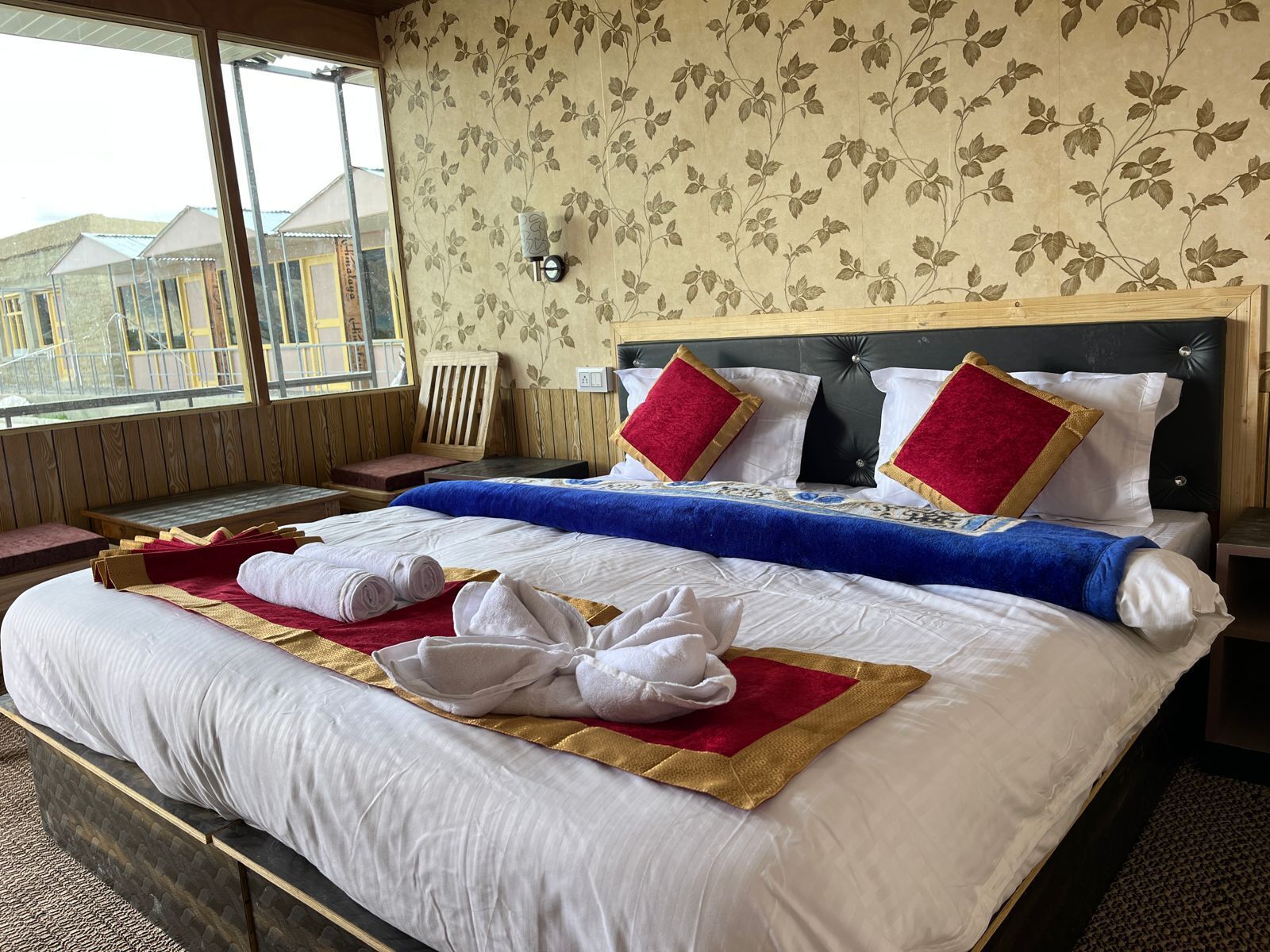 Deluxe Room, Lake View