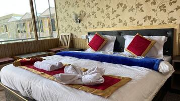 Deluxe Room, Lake View