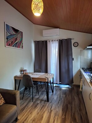 Maison, 1 chambre, patio, vue jardin | Restauration