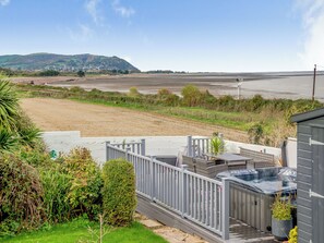 Terrace/patio - 2 bedroom accommodation in Blue Anchor, near Minehead (Blue Anchor, near Minehead)