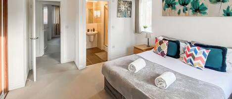 4 bedrooms, free WiFi