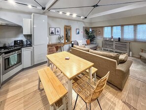Interior - 2 bedroom accommodation in Canterbury (Canterbury)