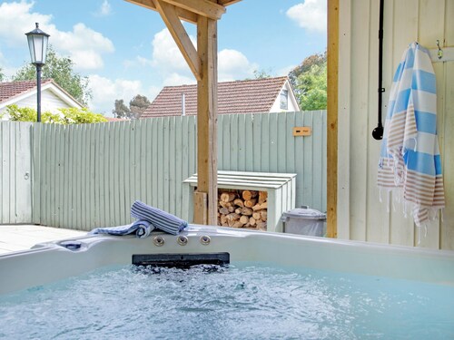 2 bedroom accommodation in Bovey Tracey