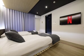 Blackout curtains, free WiFi