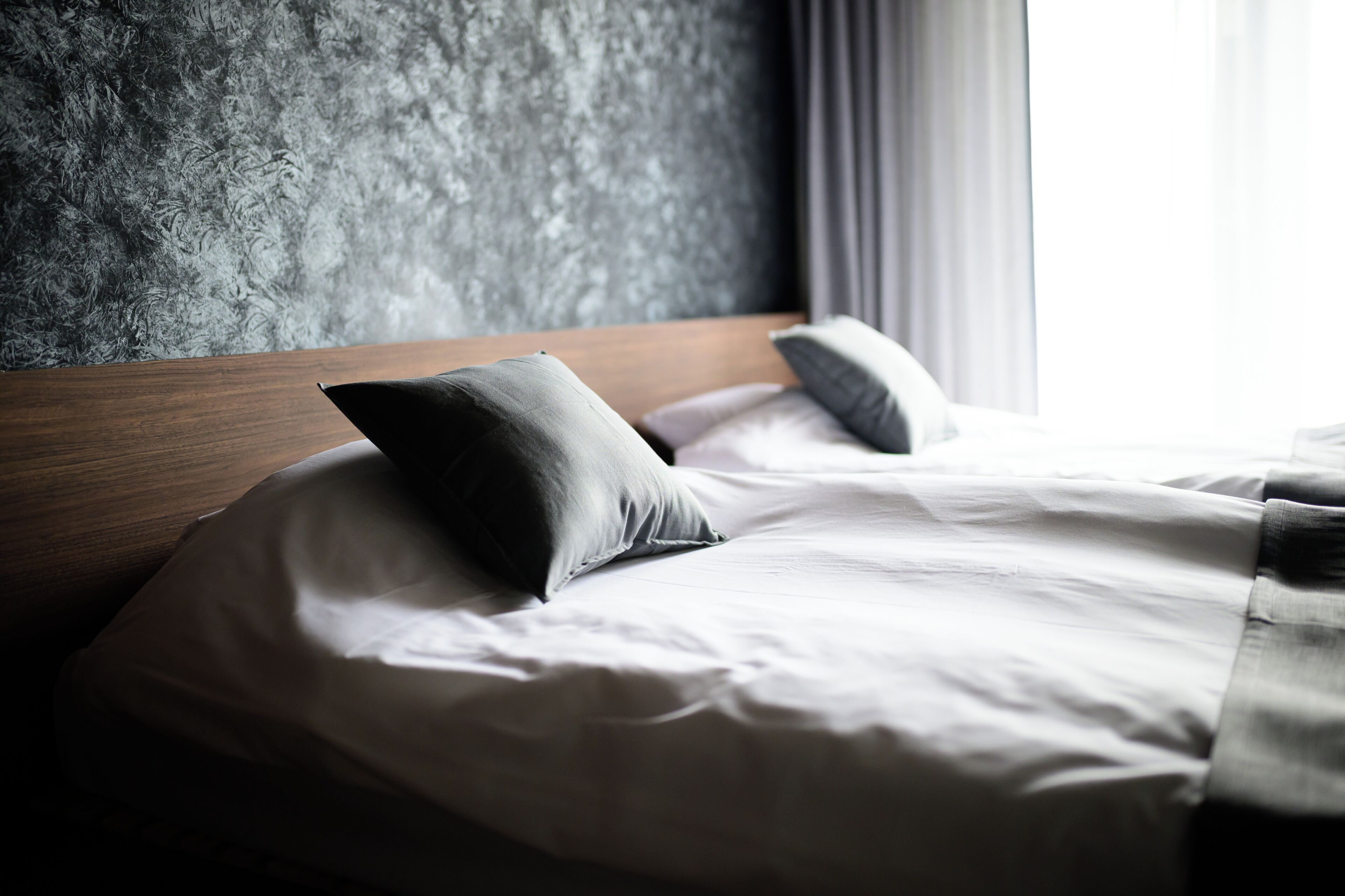 Blackout curtains, free WiFi