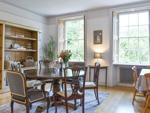 Dining - 3 bedroom accommodation in Buxton (Buxton)