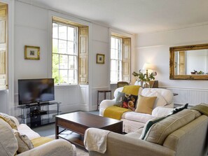TV - 3 bedroom accommodation in Buxton (Buxton)