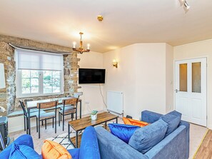 TV - Stackhouse - UK42185 (Settle)