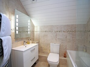 Towels - 3 bedroom accommodation in Cotswold Lakes (Cotswold Lakes)