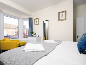 5 bedrooms, free WiFi - The Townhouse - UK37120 (Scarborough)