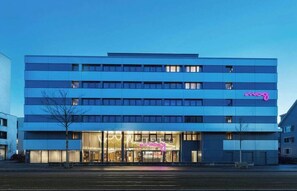 Exterior - H+ Hotel Zurich (Zürich)