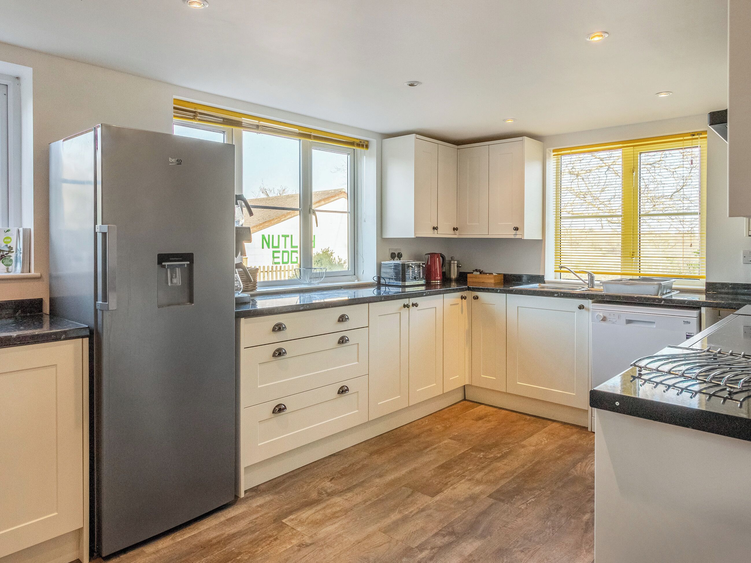 Dishwasher, high chair