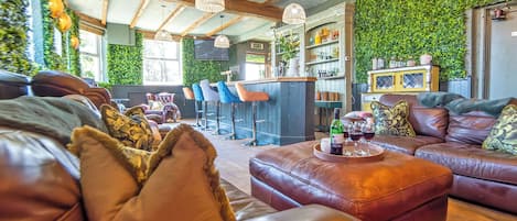 Bar (in der Unterkunft)