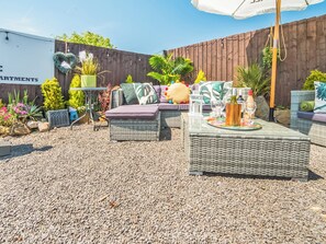 Terrace/patio - Alderfalls - UK37161 (Coelbren, near Neath)